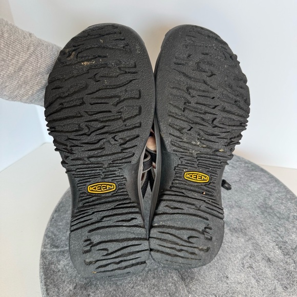 Keen Whisper Black Slides Sandals 38.5 8 - Picture 9 of 11